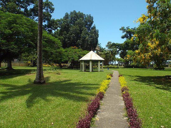 Thurston Gardens